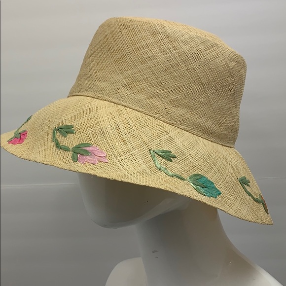 Handmade straw bucket Hat - Picture 6 of 13